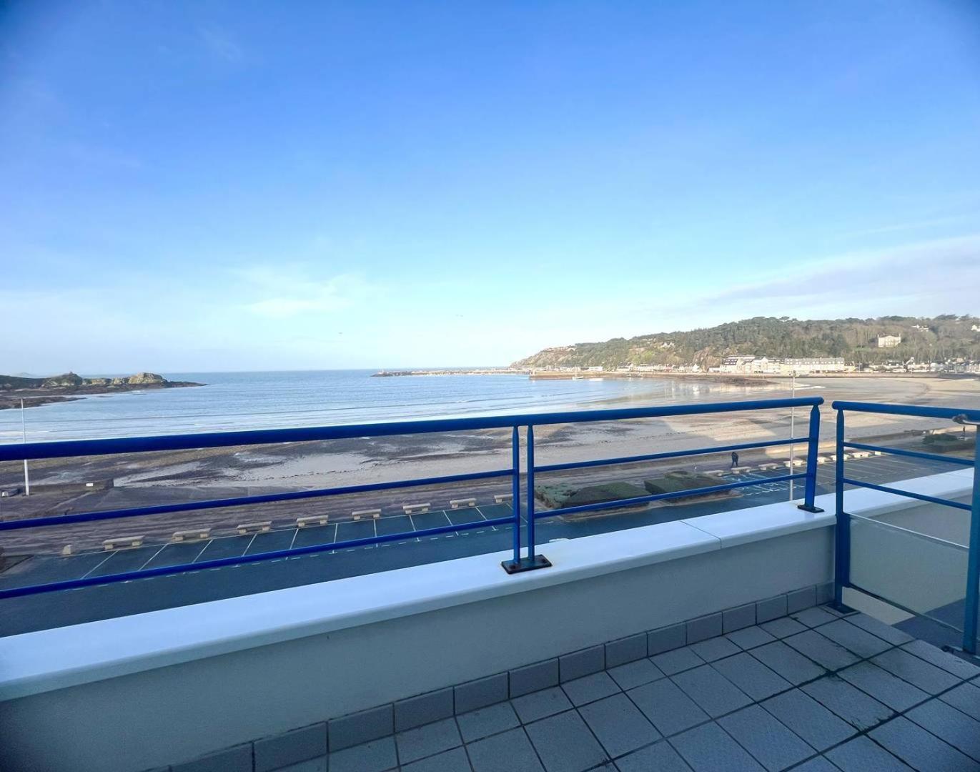 514 - Appartement 1 Chambre Vue Mer En Bordure De La Plage Du Centre D'Erquy Dış mekan fotoğraf